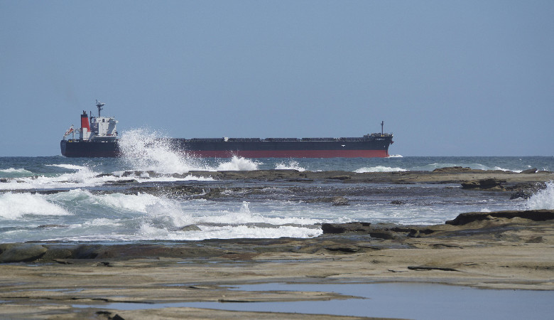 Ormuz, Wujek Sam i superkoralowce